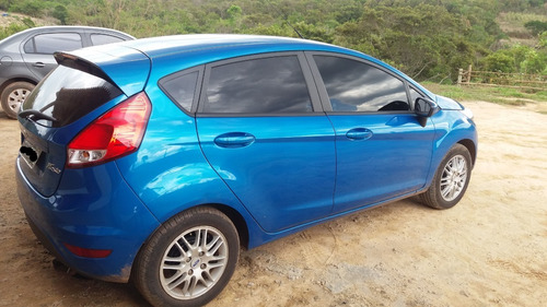 Imagem 6 de 7 de Ford Fiesta Hatch 1.5 16v 2013/2014 Azul