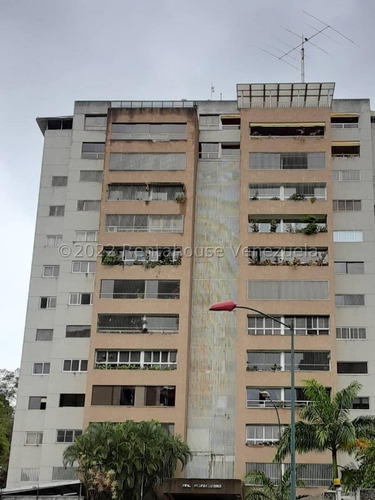 Ms: 25-8465. En Venta Amplio Y Seguro Apartamento En El Peñón. A=143m2, 3h, 3b, 1p.