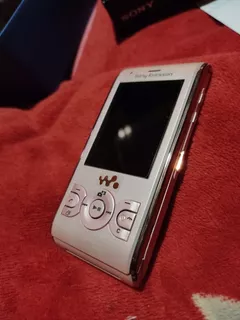 Sony Ericsson W595 Rosado