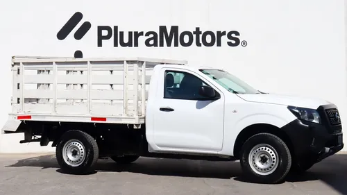 Nissan NP300 2.5 Estacas Dh Aa Mt