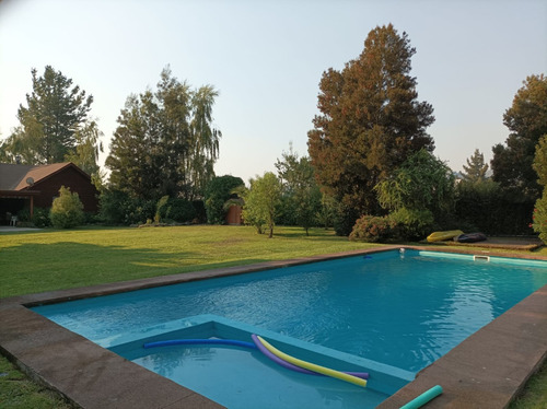 Excelente Casa, Sector Residencial, Embalse Machicura Colbún