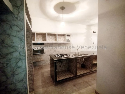 Imagen 10 de 24 de Amplia Casa Urb. San Antonio De Palo Negro 23-13073 Ejc 04243439046