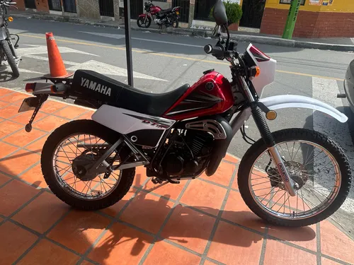 Dt 125 2 Trajes