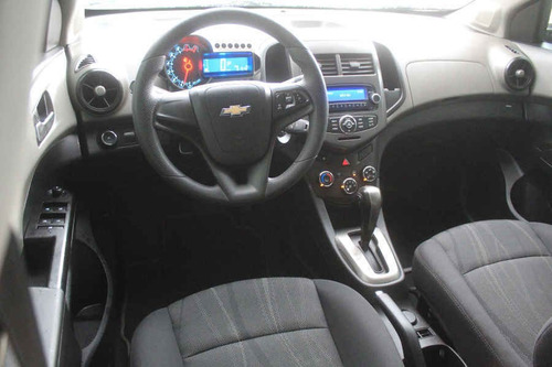Imagen 9 de 15 de Chevrolet Sonic 2016 4p Lt L4/1.6 Aut
