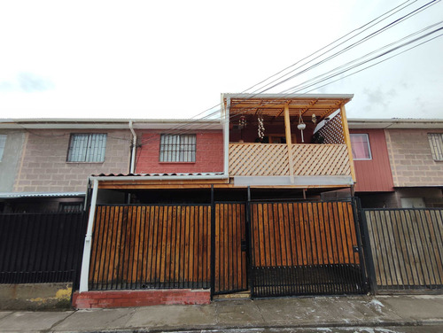 5 Dormitorios / 3 Baños (98369)