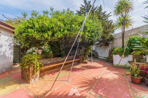 Se Vende Casa 4 Dormitorios En Colon Con Patio
