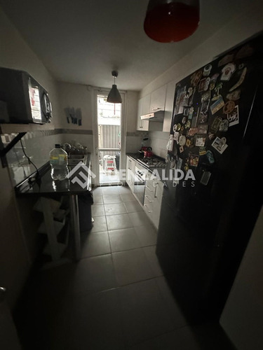 Casa De 3 Pisos En Pasaje Cerrado En Venta. En Ñuñoa