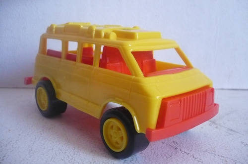 Ambulancia De Emergencias - Camioncito Juguete Escala Impala