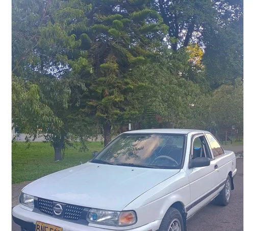 Nissan Sentra 1.6 B13 Std