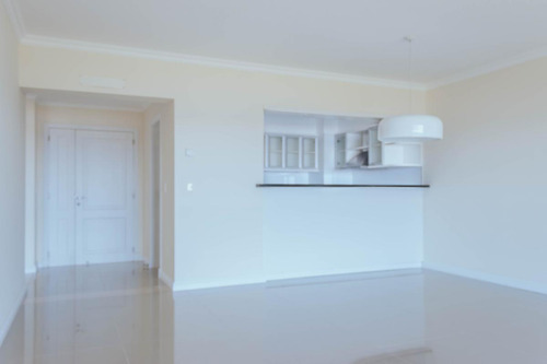 Apto Con Vista Al Mar, Parrillero Propio, 2 Dorm Con Servicios- Playa Mansa