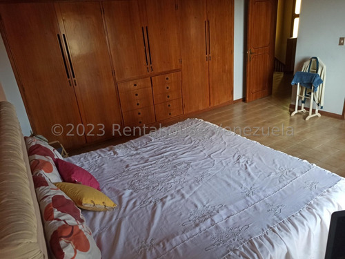 Imagen 14 de 16 de Excelente Y Agradable Casa En Venta Los Samanes, Caracas Calle Cerrada Con Acceso Controlado 23-26542