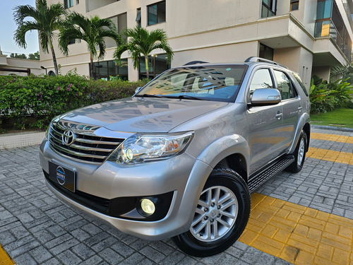 Toyota Hilux SW4 2.7 Sr 7l 4x2 Flex Aut. 5p