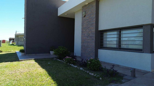 Casa Dos Dormitorios Nueva En Rio Tercero