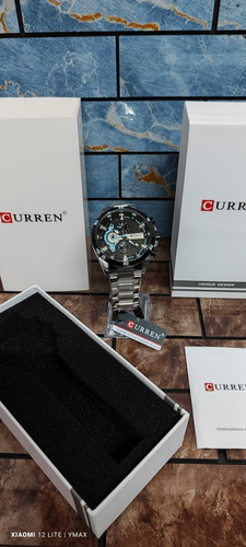 Reloj Curren, Modelo 8402, Tres Piñones Funcionales.