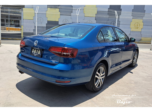 Volkswagen Jetta 2.0 L4 At