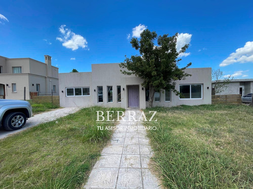 Casa Venta 4 Ambientes Al Golf En San Sebastián Area 2 Escobar Lote De 820 M2