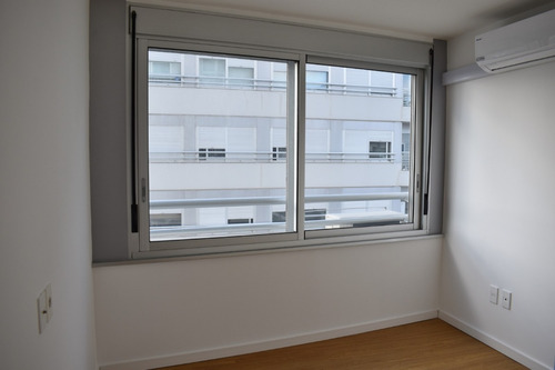 Oviedo Y Concepcion Del Uruguay C/ 2 Garajes , Unidad 1101 Esq. 2 Dorm.living Con Terraza Y A/a Cocina Con Tza Lavadero Bbcoa. Vig. 24 Hs Conexiones Incluidas Vig.24 Hs 2 Dorm.