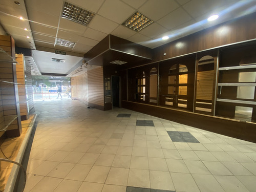 Alquiler Local Comercial 200 Mts 2 En 18 De Julio Cordón.