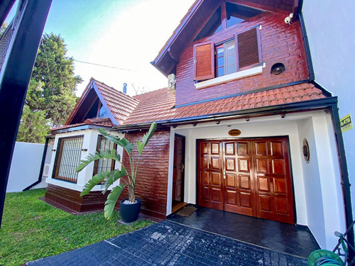 Venta  Excelente Propiedad En Castelar