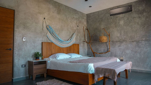 Casa En Venta En Los Lirios En Montemorelos