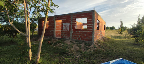 Venta Casa De Campo En Lote De 5000 M2 - San José - E.r.