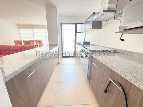 Zakia En Renta Casa Amueblada Con 2 Recamaras Cada Una Con Baño En Suite Qh252912