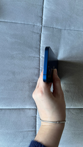 Apple Iphone 12 (64 Gb) - Azul Con Caja Azul (Usado)