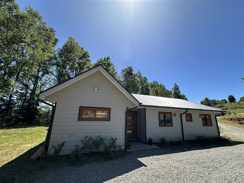 Casa En Venta En Loteo Con Acceso Al Santuario De Naturaleza