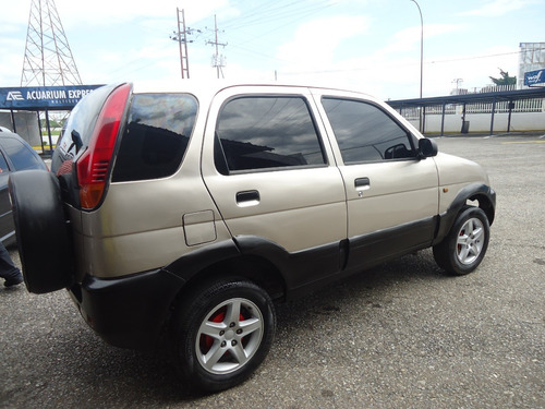 Imagen 4 de 12 de Toyota Terios