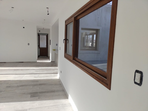 Imagen 10 de 18 de Barrio Del Carmen - Lobos - Casa 3 Amb. A Estrenar