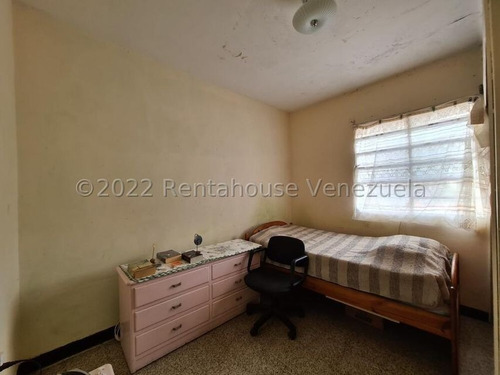 Imagen 11 de 29 de Mls #23-2454 Se Vende Espectacular Casa En Los Palos Grandes.