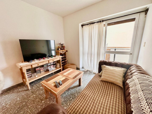 Departamento En Avenida Juan Bautista Alberdi 200