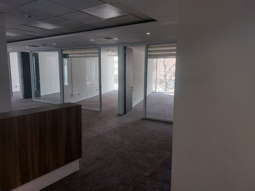 Metro Alcantara/oficina En Fino Edificio Aaa Como Nueva..