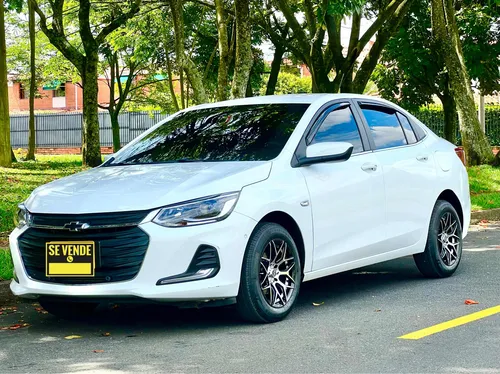 Chevrolet Onix 1.0T Premier Sedan At