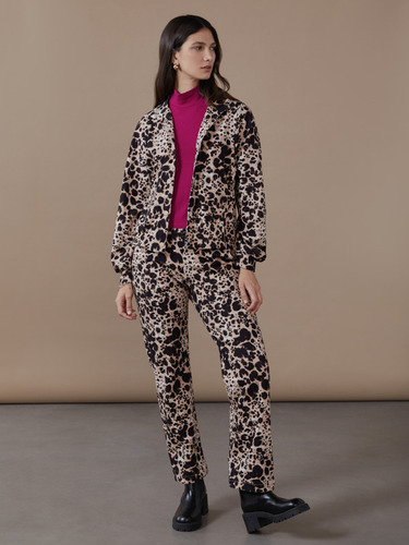 Campera Estampada Calce Recto Andromeda Mujer Asterisco