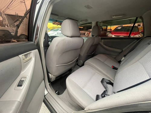 Toyota Corolla Corolla Fielder 1.8 16V (aut)