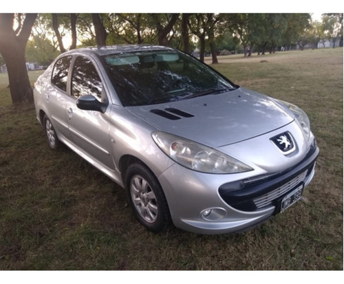 Peugeot 207 1.4 Sedan Xs