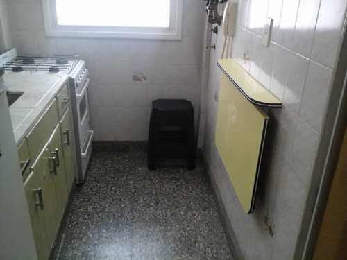 Imagen 7 de 12 de Dos Ambientes Con Balcon A La Calle Zona Centro A Metros De La Playa