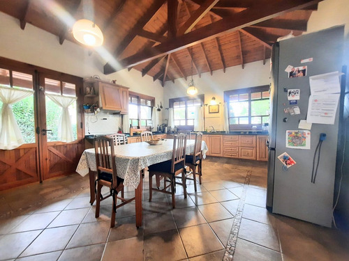 Venta Casa 4 Ambientes La Concepción Con Pileta