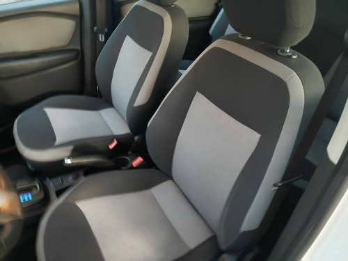 Imagem 7 de 13 de Chevrolet Spin 1.8 Lt 8v Flex 4p Automático