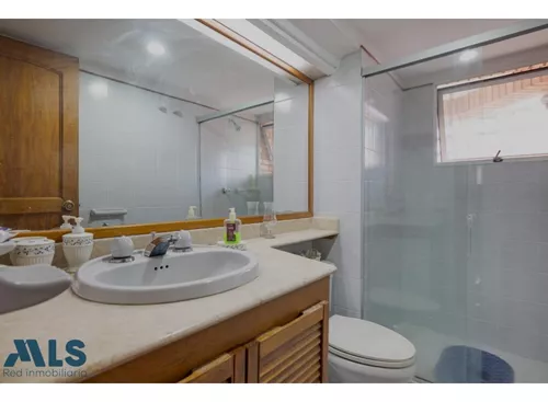 Apartamento En Sector De Laureles(mls#245497)