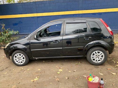 Imagem 3 de 10 de Ford Fiesta 2004 1.6 Class 5p