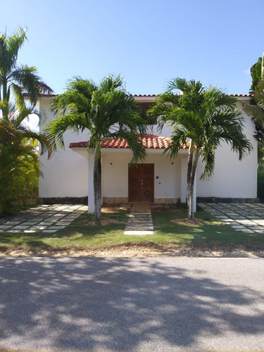 4 - Villa Venta - Us$ 300,000alquiler -