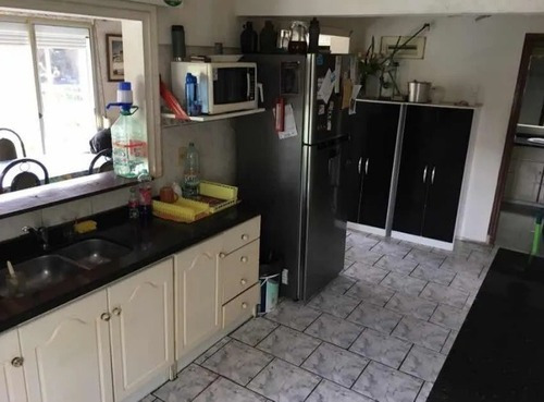Imagen 4 de 13 de 560/1 Venta Casa Jardin,lugar 4 Autos,fondo Arbolado Shangrilá