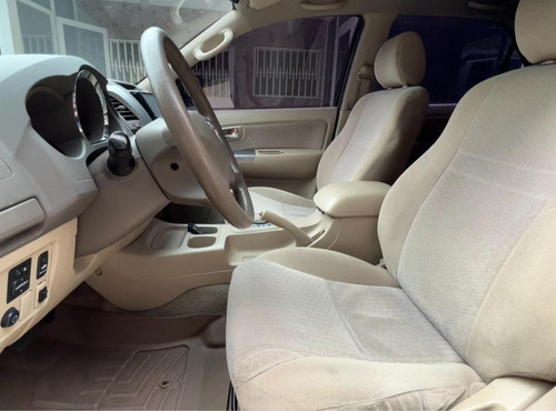 Imagen 9 de 15 de Toyota Fortuner