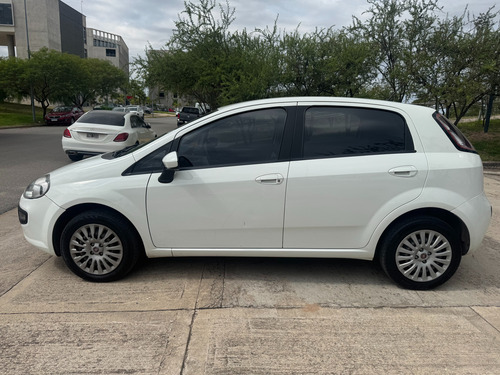Fiat Punto 1.4 Attractive C/radio Integrada