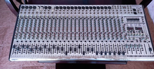 Mezcladora Beringer 32 Canales (Usado)