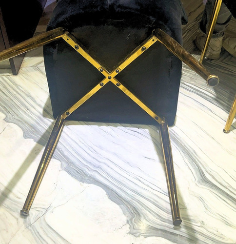 Sillon Silla Eames X 2 Vintage Colores Unicos Estructura De La Silla Dorado Asiento Amarillo Diseño De La Tela Terciopelo