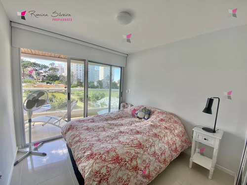 Venta De Apartamento De 3 Dormitorios En Icon Brava Punta Del Este