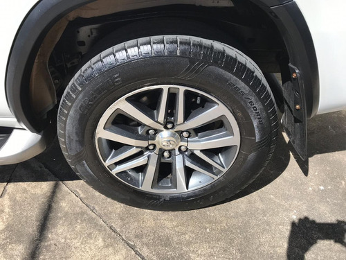 Toyota Hilux Sw4 2.8 Srx 4x4 7 Lugares 16v Turbo